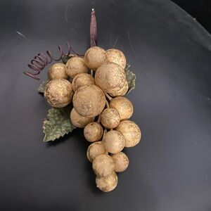 Lot of Decorative grape bunch x 35 
Beautifully crafted